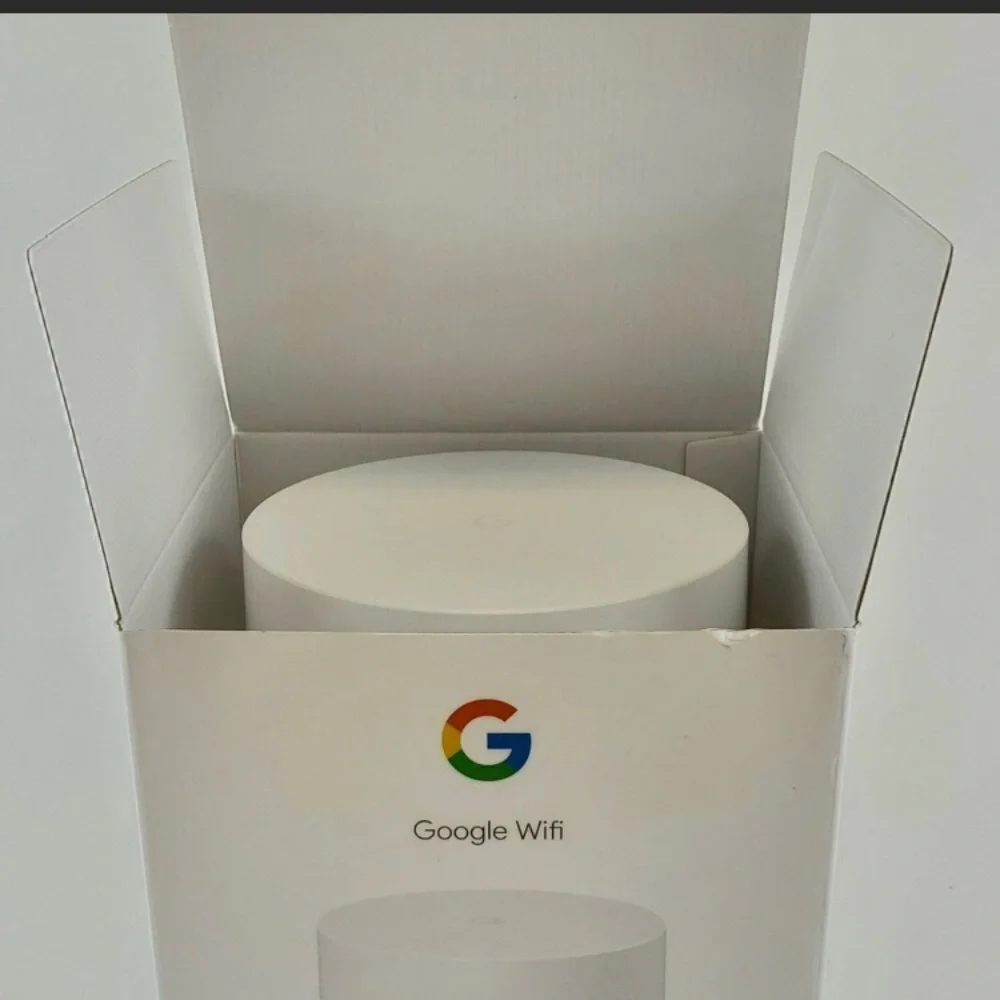 Google Router Bluetooth smart ready gently used like new